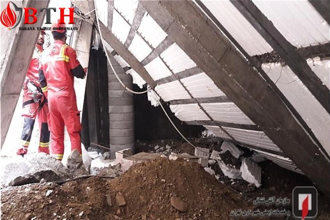 نجات ۲ کارگر از اعماق چاه