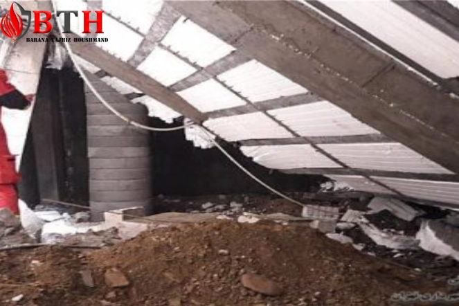 نجات ۲ کارگر از اعماق چاه