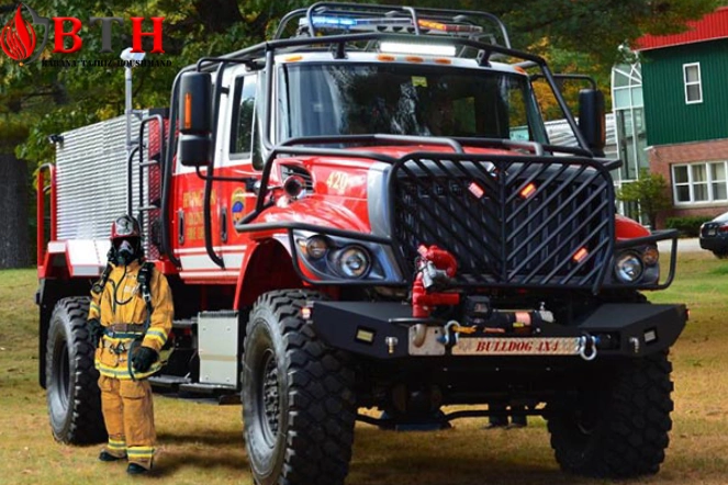 بررسی خودرو آتشنشانی آفرود