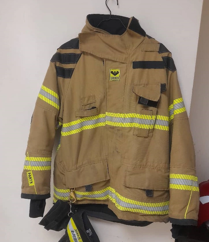 لباس آتش نشانی